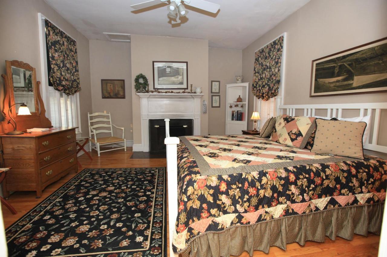 The Lafayette Inn & Restaurant Stanardsville Ruang foto