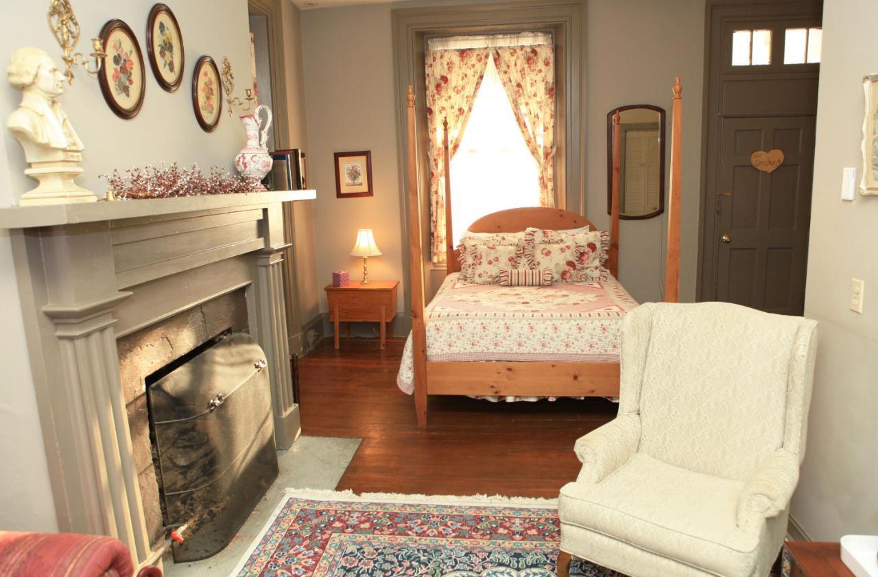 The Lafayette Inn & Restaurant Stanardsville Ruang foto