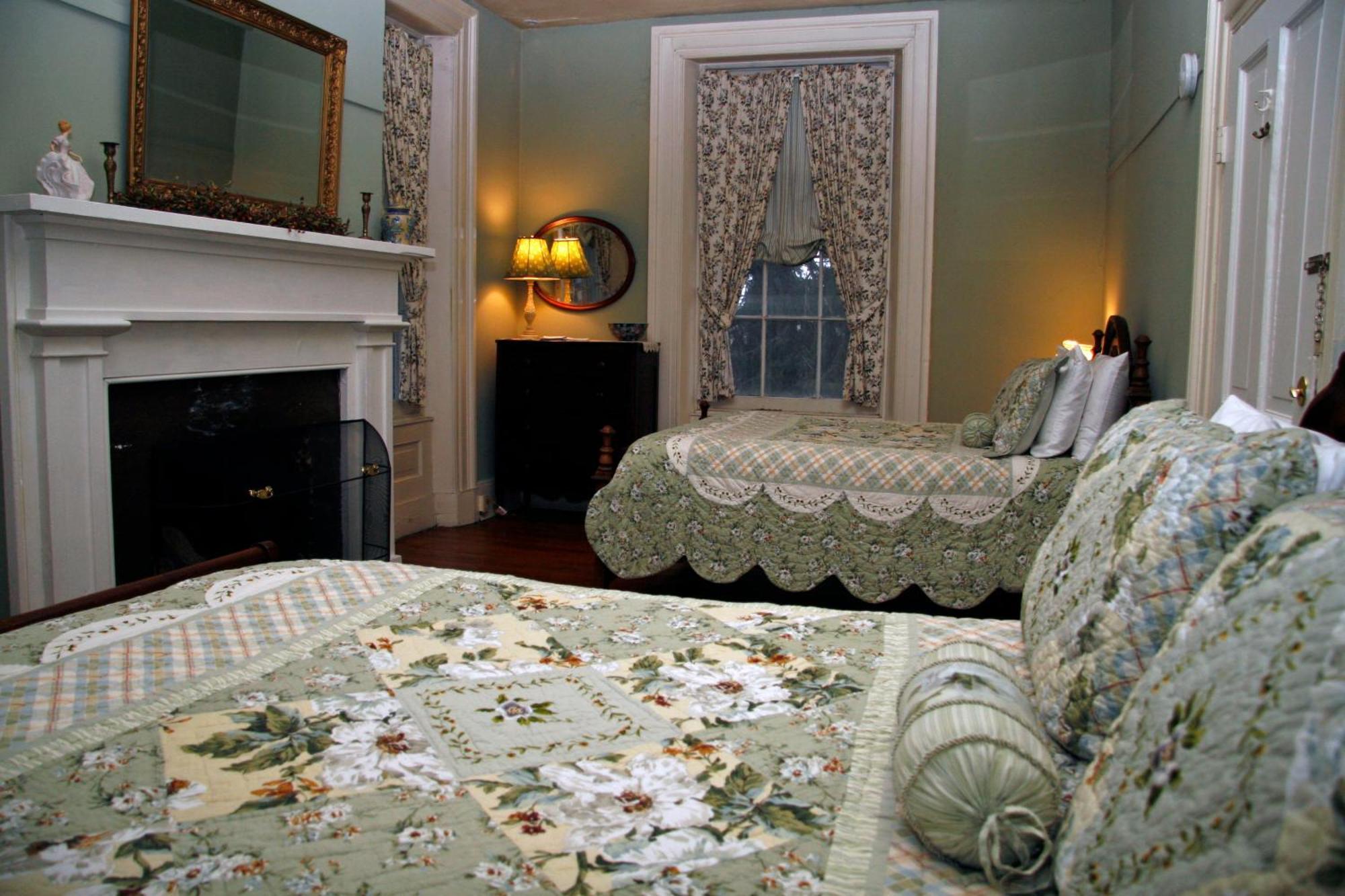 The Lafayette Inn & Restaurant Stanardsville Bagian luar foto