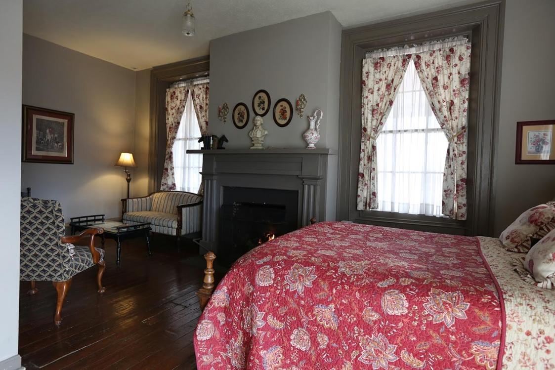 The Lafayette Inn & Restaurant Stanardsville Bagian luar foto