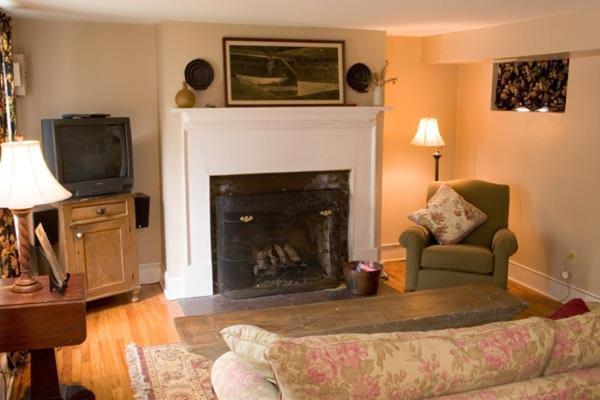 The Lafayette Inn & Restaurant Stanardsville Bagian luar foto