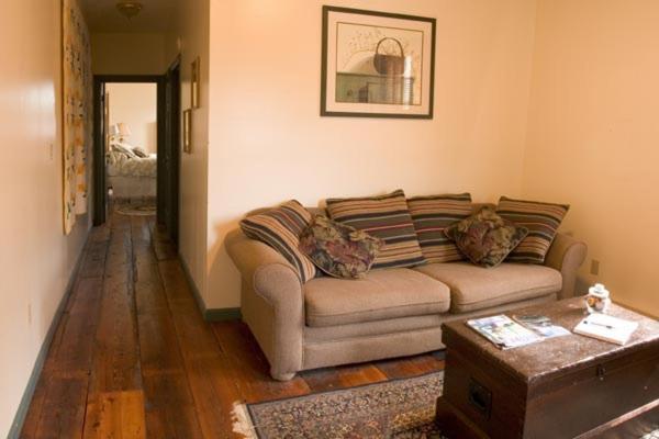 The Lafayette Inn & Restaurant Stanardsville Bagian luar foto