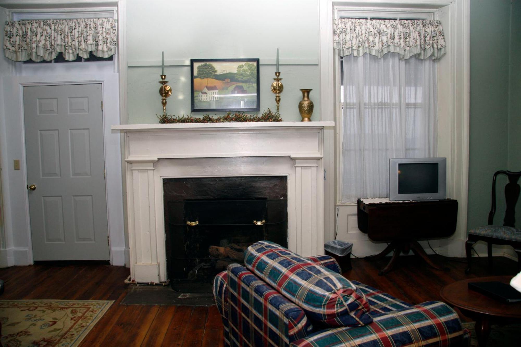The Lafayette Inn & Restaurant Stanardsville Bagian luar foto